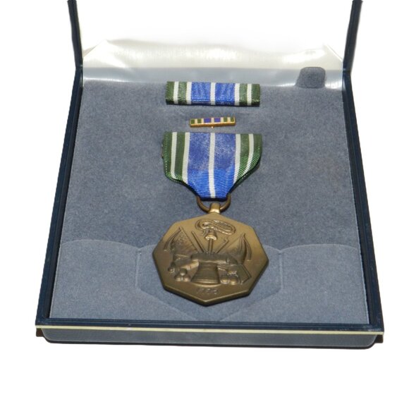 Vintage Military Achievement Gold Medal - Picture 3 of 12